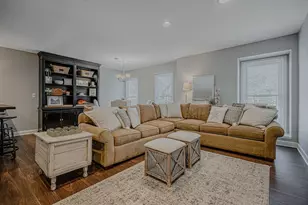 831 Garfield Ave, Libertyville, IL 60048 - Photo 6