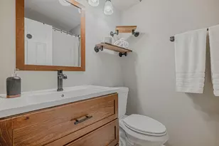 831 Garfield Ave, Libertyville, IL 60048 - Photo 24