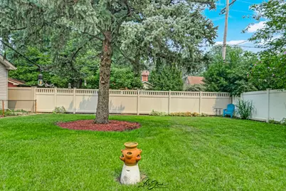 10029 S Central Park Avenue, Evergreen Park, IL 60805 - Photo 8
