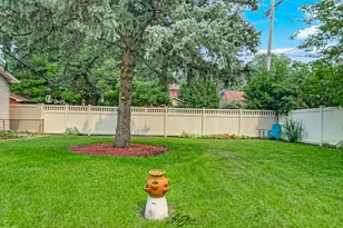 10029 S Central Park Ave, Evergreen Park, IL 60805 - Photo 8
