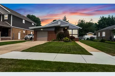 10029 S Central Park Avenue, Evergreen Park, IL 60805 - Photo 1