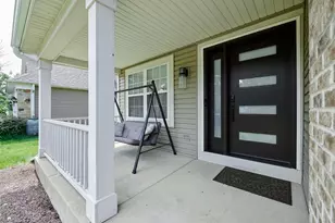 2468 Rosehall Ln, Aurora, IL 60503 - Photo 4