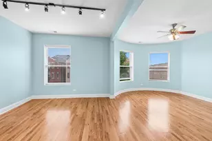 4614 S Calumet Ave, Chicago, IL 60653 - Photo 2