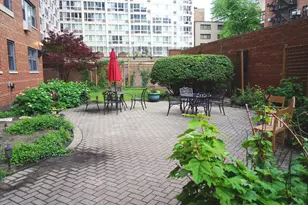 2909 N Sheridan Rd, Chicago, IL 60657 - Photo 16