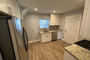 8209 S Prairie Ave, Chicago, IL 60619 - Photo 12