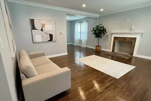 8209 S Prairie Ave, Chicago, IL 60619 - Photo 8