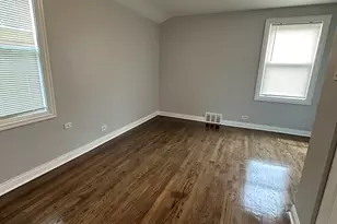 8209 S Prairie Ave, Chicago, IL 60619 - Photo 24