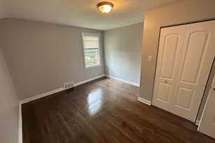 8209 S Prairie Ave, Chicago, IL 60619 - Photo 20
