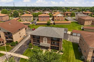 8148 169th St, Tinley Park, IL 60477 - Photo 2