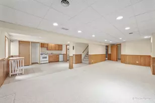 107 Fawn Ln, Elgin, IL 60120 - Photo 22