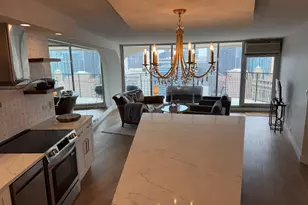 300 N State St, Chicago, IL 60654 - Photo 12
