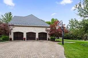 610 Grant Ct, Burr Ridge, IL 60527 - Photo 6