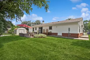 680 Brantwood Ct, Elk Grove Village, IL 60007 - Photo 20