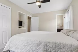 680 Brantwood Ct, Elk Grove Village, IL 60007 - Photo 14