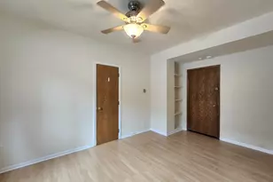 1430 N Dearborn Pkwy, Chicago, IL 60610 - Photo 4