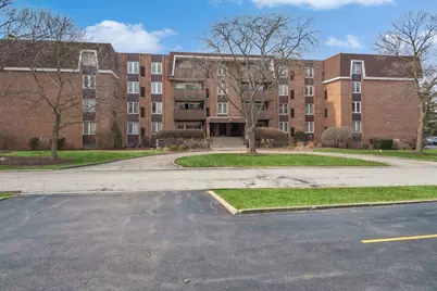 129 S Spruce Avenue #104, Wood Dale, IL 60191 - Photo 1
