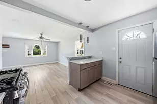 234 Arrowhead St, Park Forest, IL 60466 - Photo 10