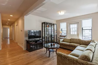 645 W Bittersweet Place #1, Chicago, IL 60613 - Photo 8