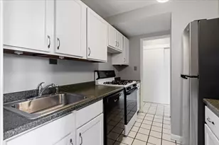 3950 N Lake Shore Dr, Chicago, IL 60613 - Photo 12