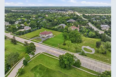 6423 S County Line Road, Burr Ridge, IL 60527 - Photo 10