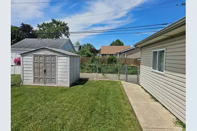 9642 Normandy Avenue, Oak Lawn, IL 60453 - Photo 4