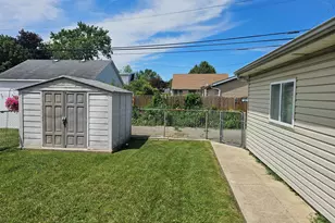 9642 Normandy Ave, Oak Lawn, IL 60453 - Photo 4