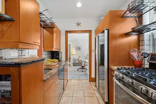 728 1/2 Hinman Ave, Evanston, IL 60202 - Photo 10