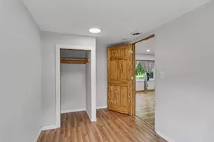 208 W Nippersink Rd, Round Lake, IL 60073 - Photo 6