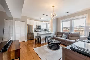 3214 W Berteau Ave, Chicago, IL 60618 - Photo 2