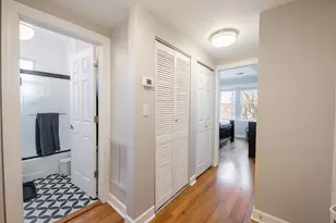 3214 W Berteau Ave, Chicago, IL 60618 - Photo 10