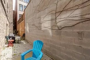 1504 N Dearborn Pkwy, Chicago, IL 60610 - Photo 8
