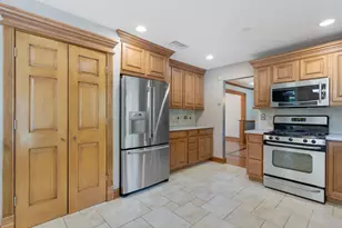 161 Jackson Ln, Bloomingdale, IL 60108 - Photo 6