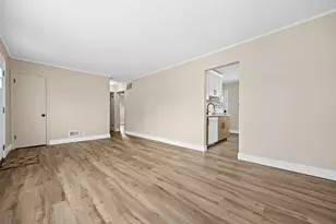 5328 Alexander Pl, Oak Lawn, IL 60453 - Photo 6