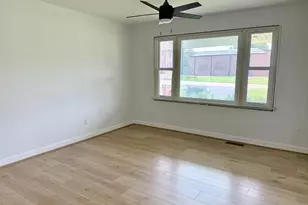 312 Chestnut St, Dalzell, IL 61320 - Photo 4