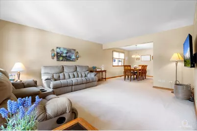 8124 Nottingham Road, Tinley Park, IL 60477 - Photo 4