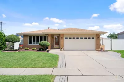 8124 Nottingham Road, Tinley Park, IL 60477 - Photo 2