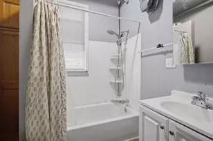 4849 W Ainslie St, Chicago, IL 60630 - Photo 10