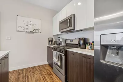 1045 W Cornelia Avenue #501, Chicago, IL 60657 - Photo 8