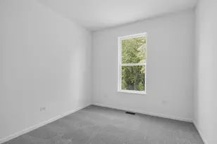 2029 Kenilworth Pl, Aurora, IL 60506 - Photo 6
