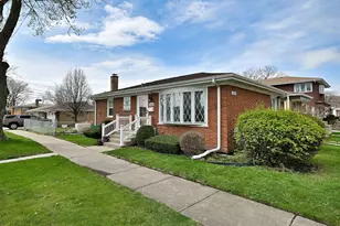 10301 Panoramic Dr, Franklin Park, IL 60131 - Photo 2