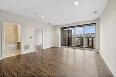 1045 W Cornelia Avenue #401, Chicago, IL 60657 - Photo 2