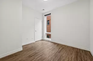 1045 W Cornelia Ave, Chicago, IL 60657 - Photo 10