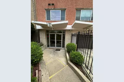 5953 N Kenmore Avenue #101, Chicago, IL 60660 - Photo 2