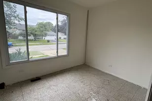 7043 Hemlock St, Hanover Park, IL 60133 - Photo 6