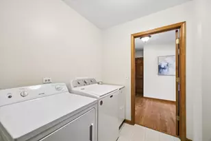 1524 Fieldcrest Dr, West Chicago, IL 60185 - Photo 28