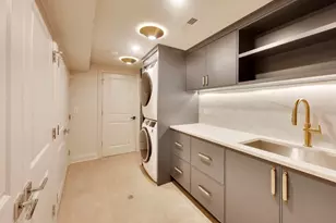 45 E Division St, Chicago, IL 60610 - Photo 52