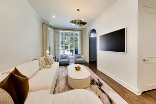 45 E Division St, Chicago, IL 60610 - Photo 8
