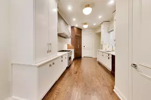 45 E Division St, Chicago, IL 60610 - Photo 14