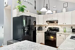 2812 Jethro Ct, Zion, IL 60099 - Photo 10