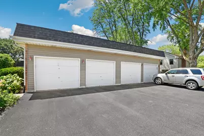 415 Sunnybrook Lane, Wheaton, IL 60187 - Photo 18